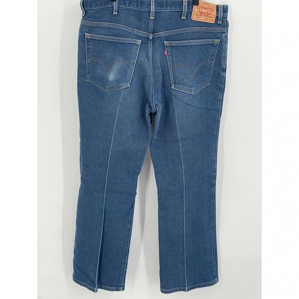 Levis levis red